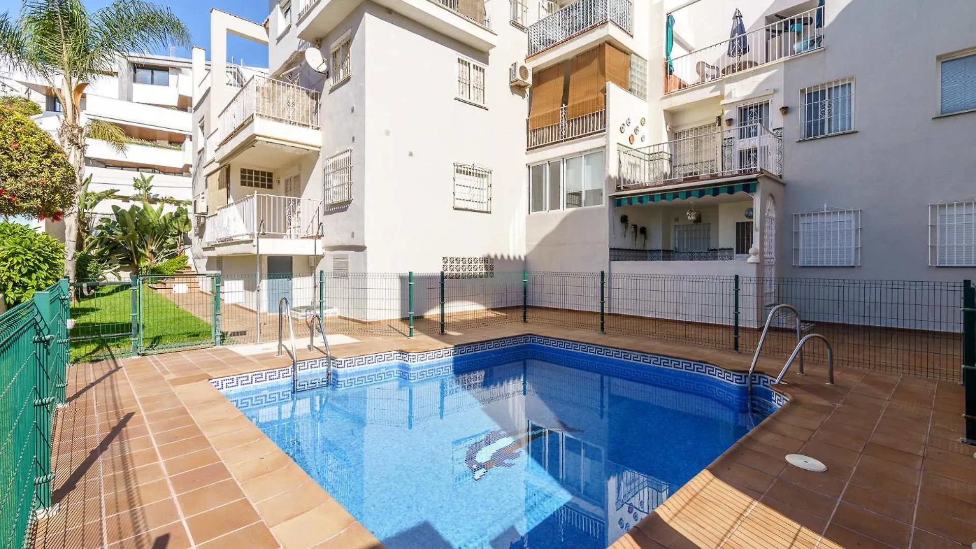 Malagasuite Relax & Pool Torremolinos Apartment