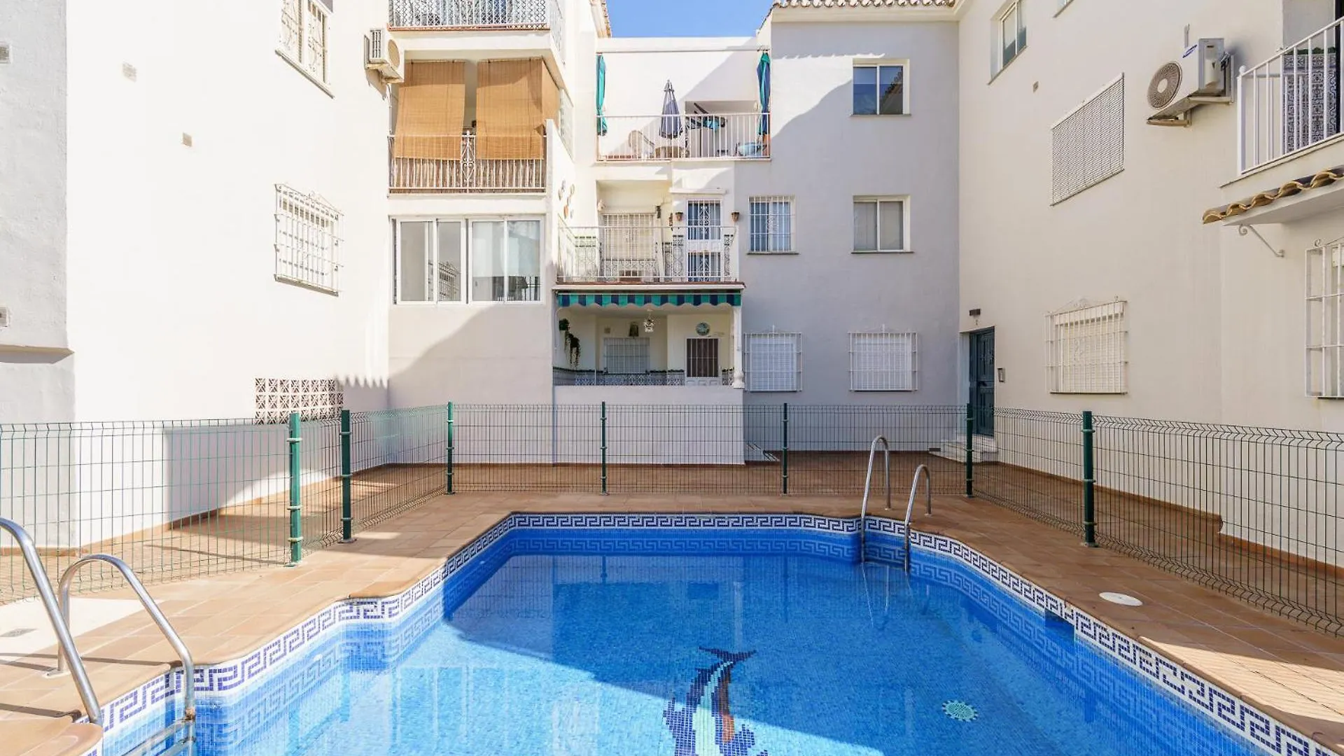 Malagasuite Relax & Pool Torremolinos